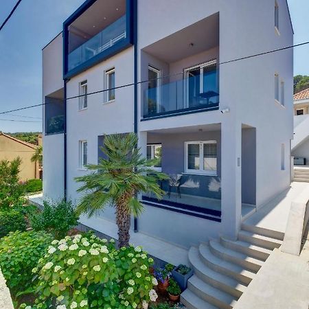 Apartments Hemetek Veli Losinj Exterior photo